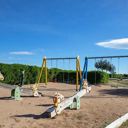 Playa Grande En Primera Linea De Playa Con Piscina Y Gran Terraza By Family Homes