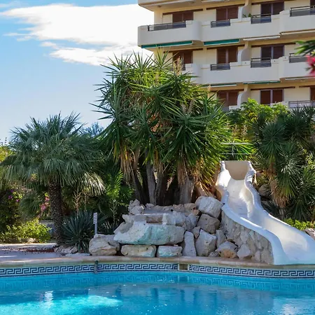Playa Grande En Primera Linea De Playa Con Piscina Y Gran Terraza By Family Homes Apartment *